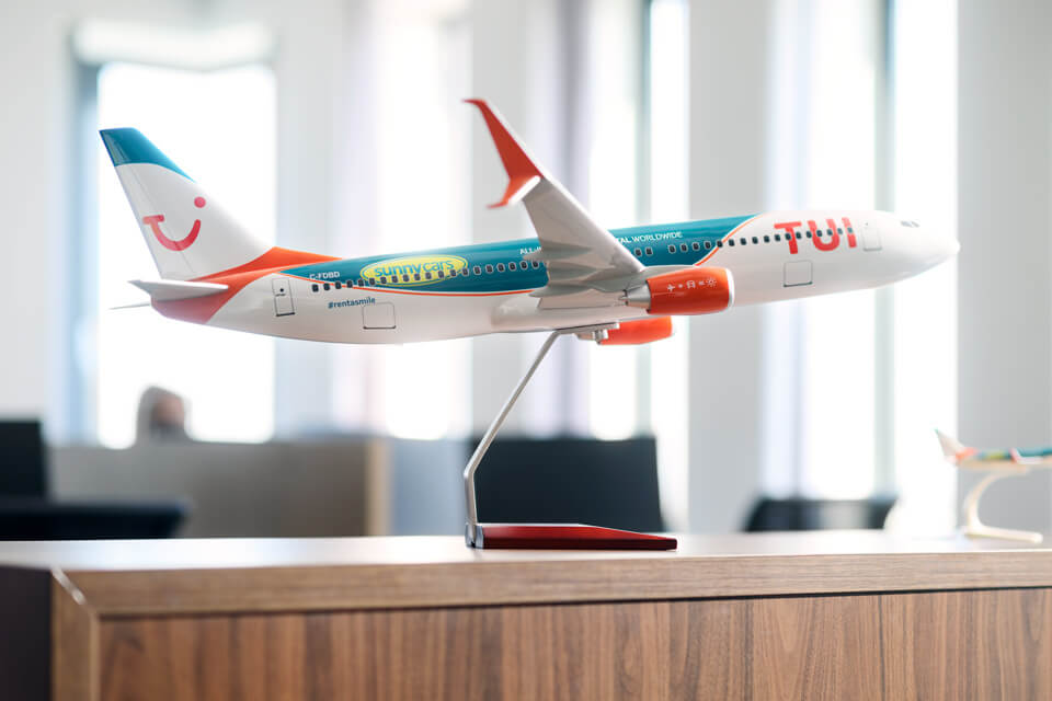 Sunny Cars TUI vliegtuig